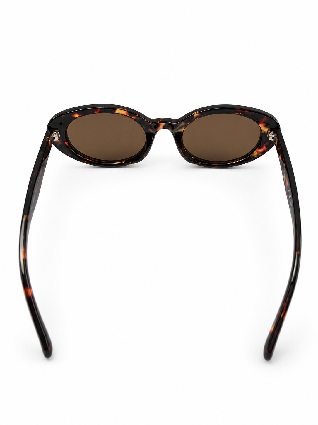Lunettes de soleil ovales vintage revisité