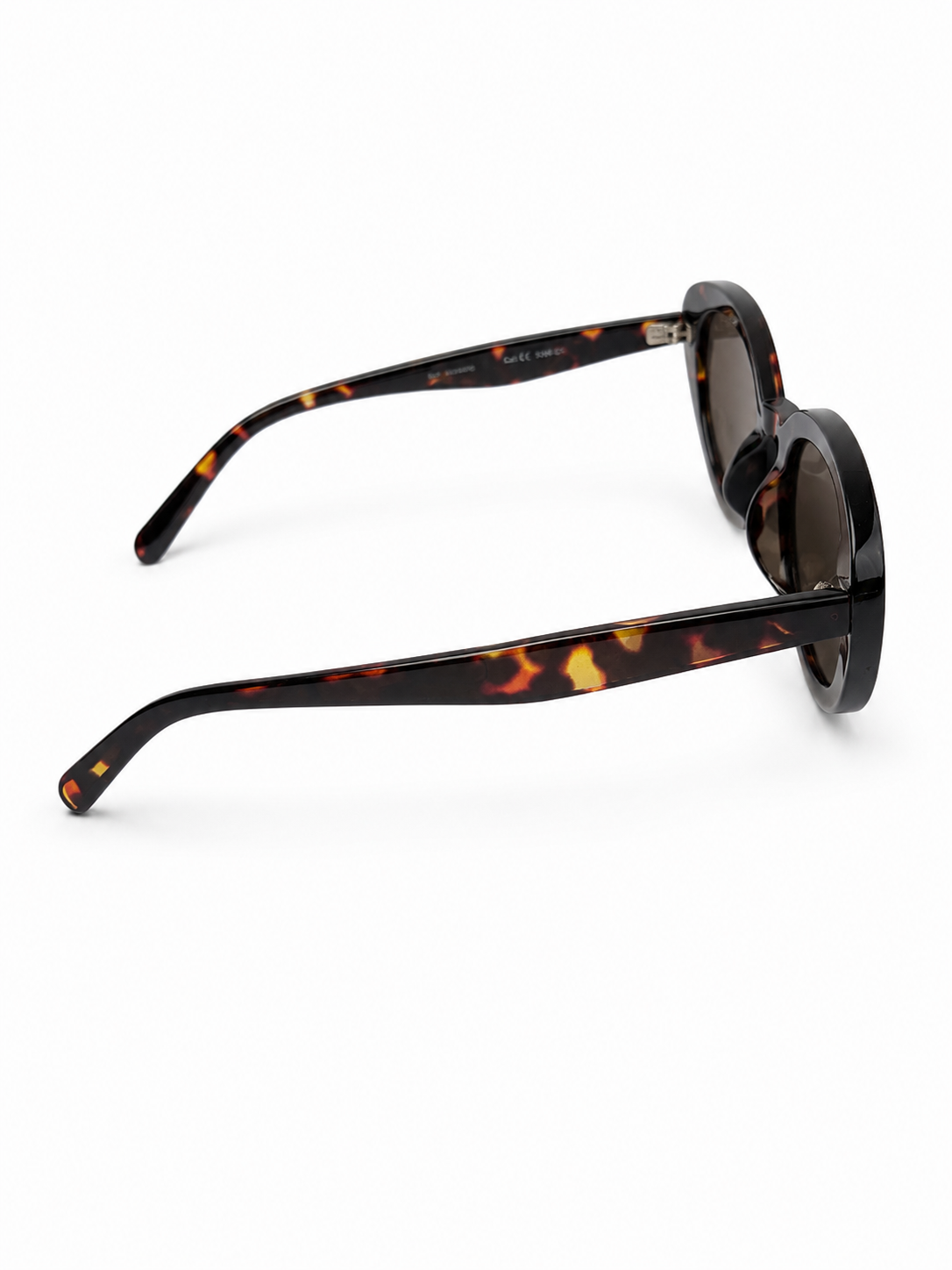 Lunettes de soleil ovales vintage revisité